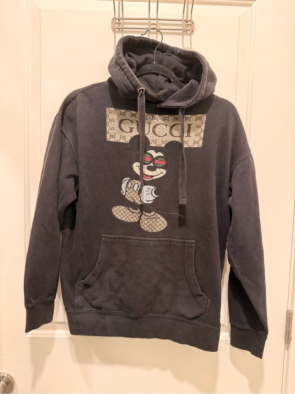 Cotton Heritage Mickey
Mouse Graphic Hoodie Size
S